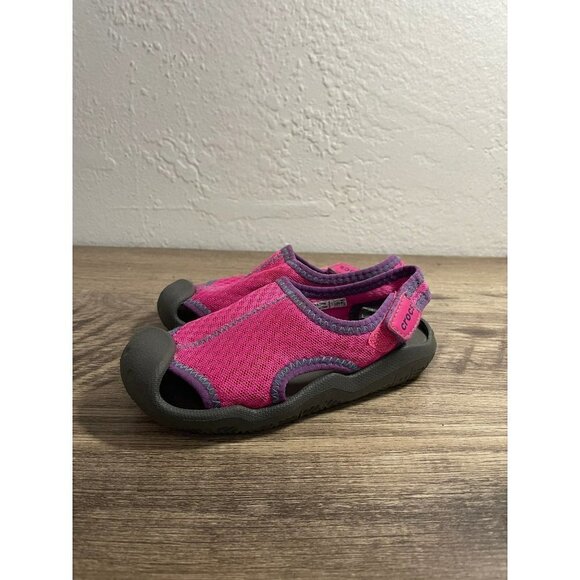 CROCS GIRLS WATER SANDALS VELCRO CLOSURE SIZE YOUTH 10 Swimming waterproof - Picture 1 of 6